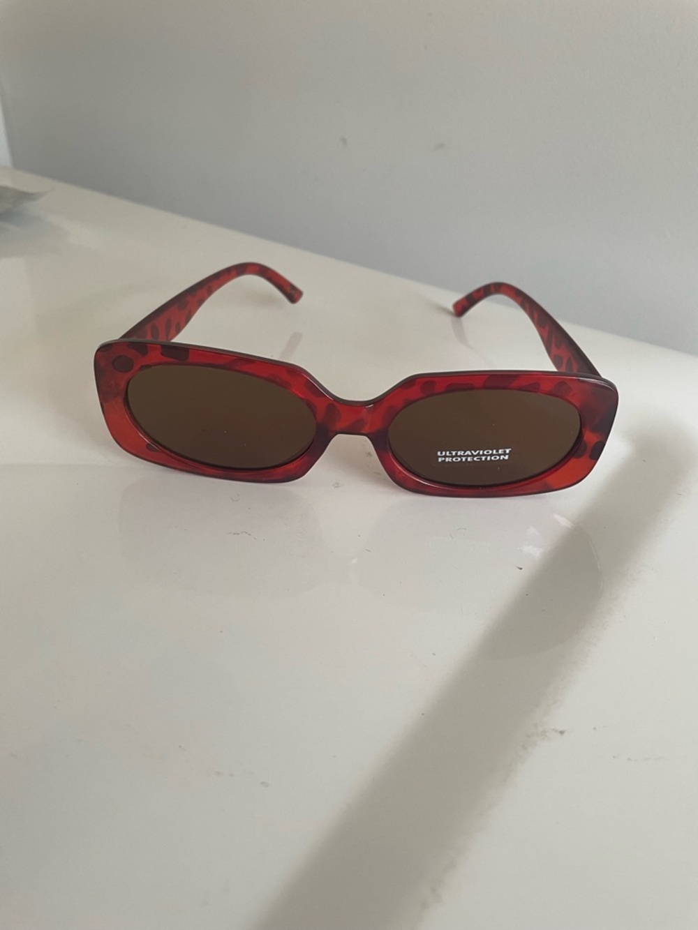 Tortoise frame style unisex sunglasses